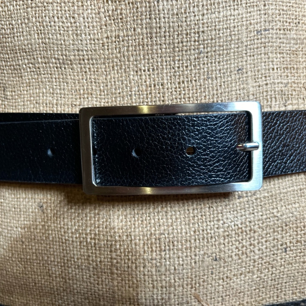 Ladies black leather belt. Size large